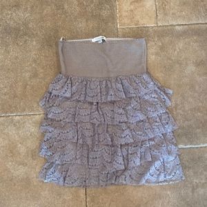 Very flexible no zipper or button